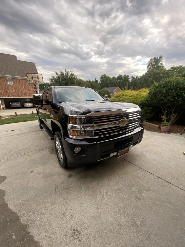 Custom yard cleanup service for beautiful yards across Oak Ridge, NC - Seidle Auto Detailing & Lawn Care