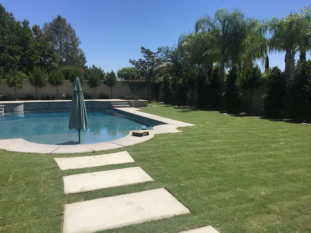 Affordable lawn care service in Bakersfield, CA by Select Landscape