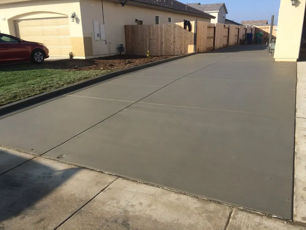 Local lawn mowing service with custom design across Bakersfield, CA - Select Landscape