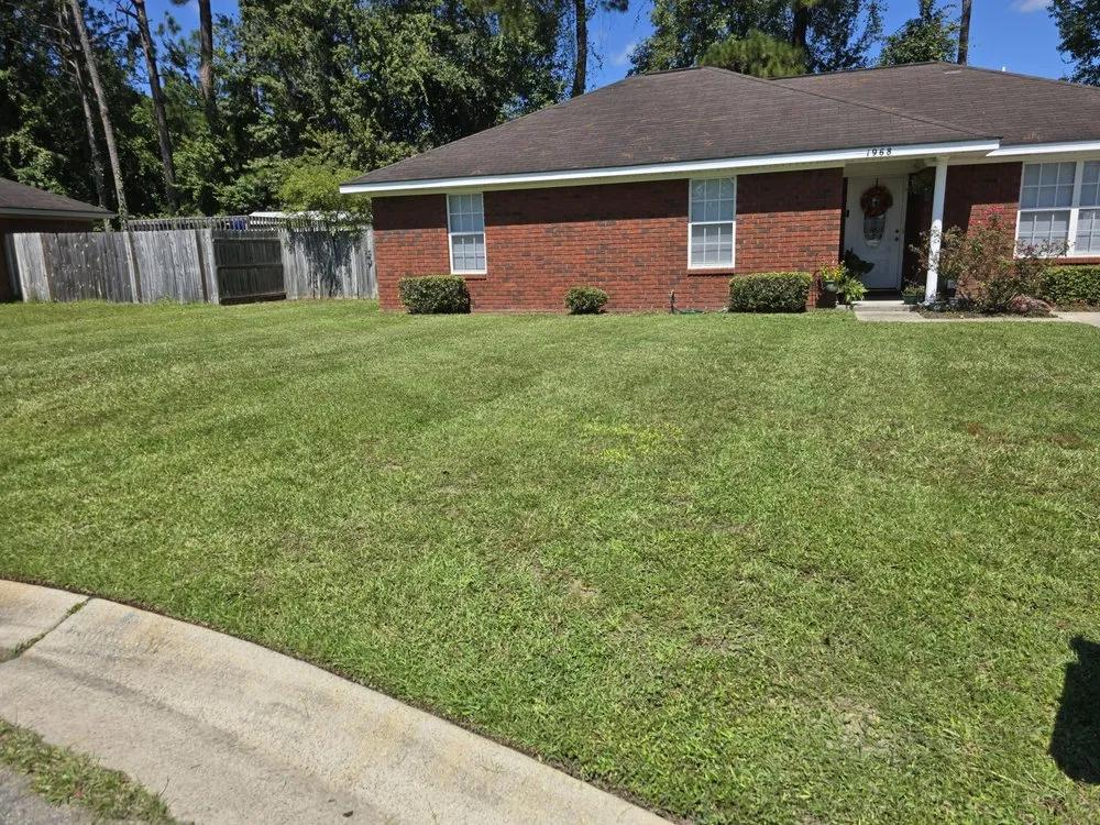 Top-rated landscape installation for beautiful yards in Hinesville, GA by SeLecT Landscaping and Design