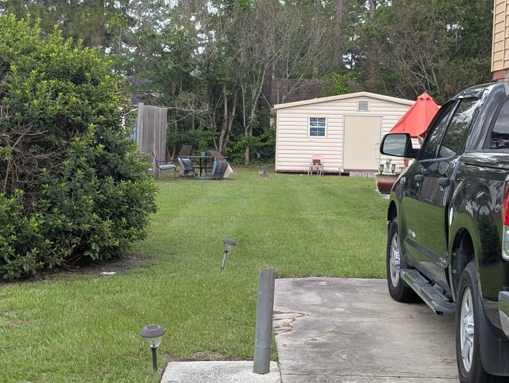 Affordable lawn care service in Hinesville, GA - SeLecT Landscaping and Design