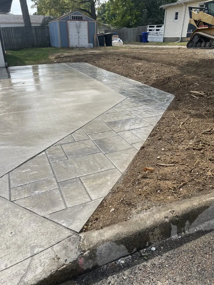 Expert residential landscaping in Washington, IL by Select Lawn & Landscape