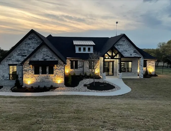 Affordable garden landscaping for residential properties across Weatherford, TX - Select One Landscape & Irrigation