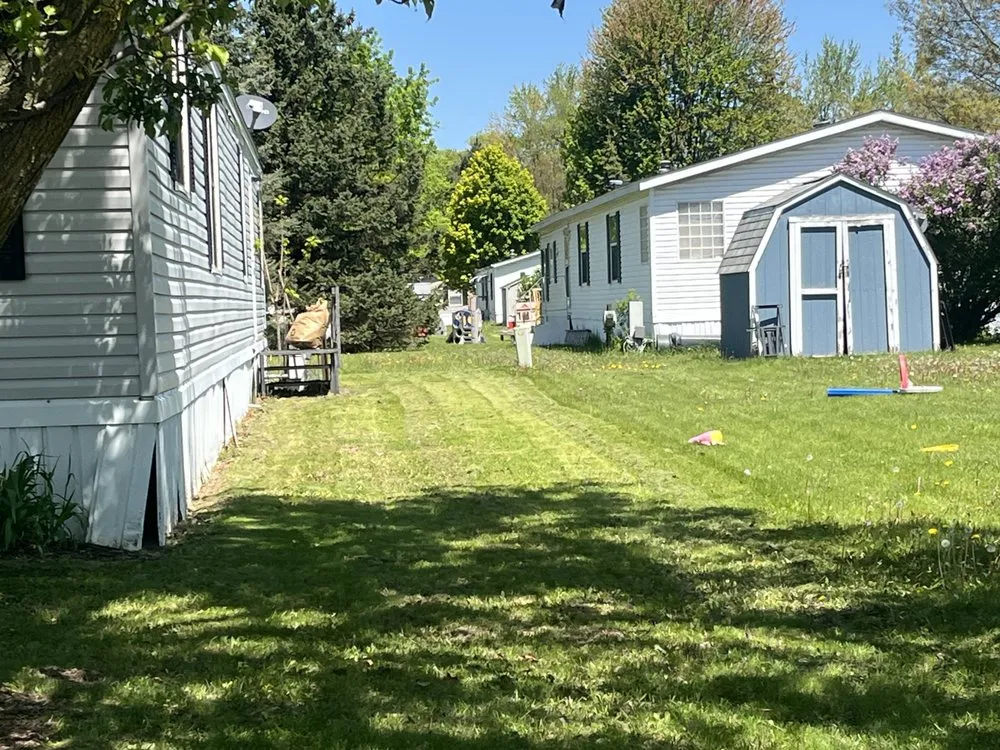 Expert outdoor landscaping in Ypsilanti, MI - Self Made Enterprises