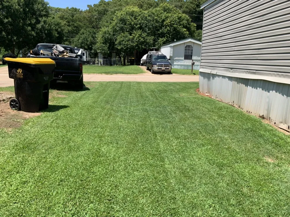 Affordable landscaping services experts serving Haughton, LA - Self Made Lawncare