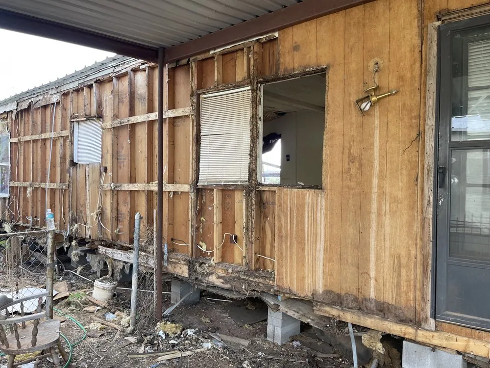 Top-rated lawn care service in Anson, TX by Self Motivated