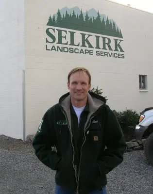 Selkirk Landscape Services Logo