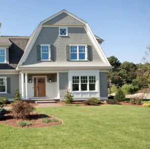 Custom lawn care service in Houston, TX by Selvin Landscaping