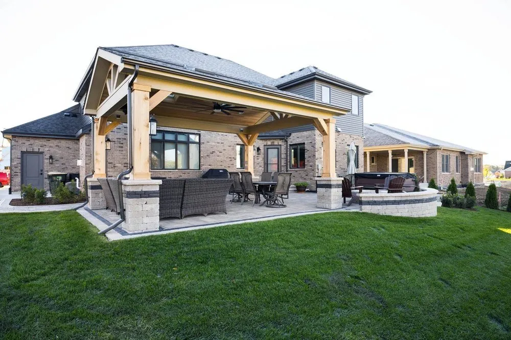 Top-rated landscaping services in Addison, IL - Selvin's Landscaping