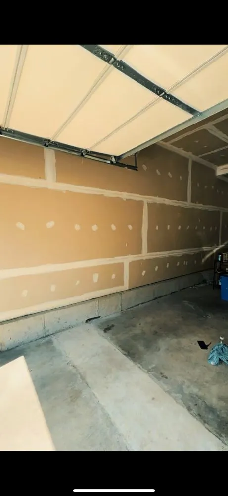 Top-rated yard cleanup service for homes in Hyattsville, MD by SemoPro