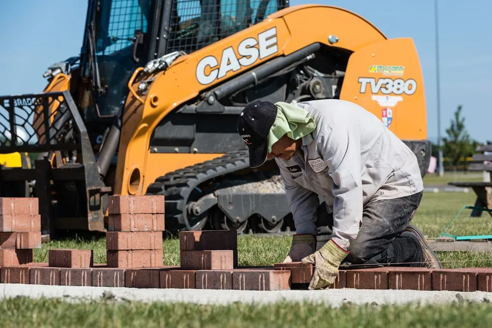 Local yard cleanup service experts serving Yorkville, IL - Semper Fi Land Service