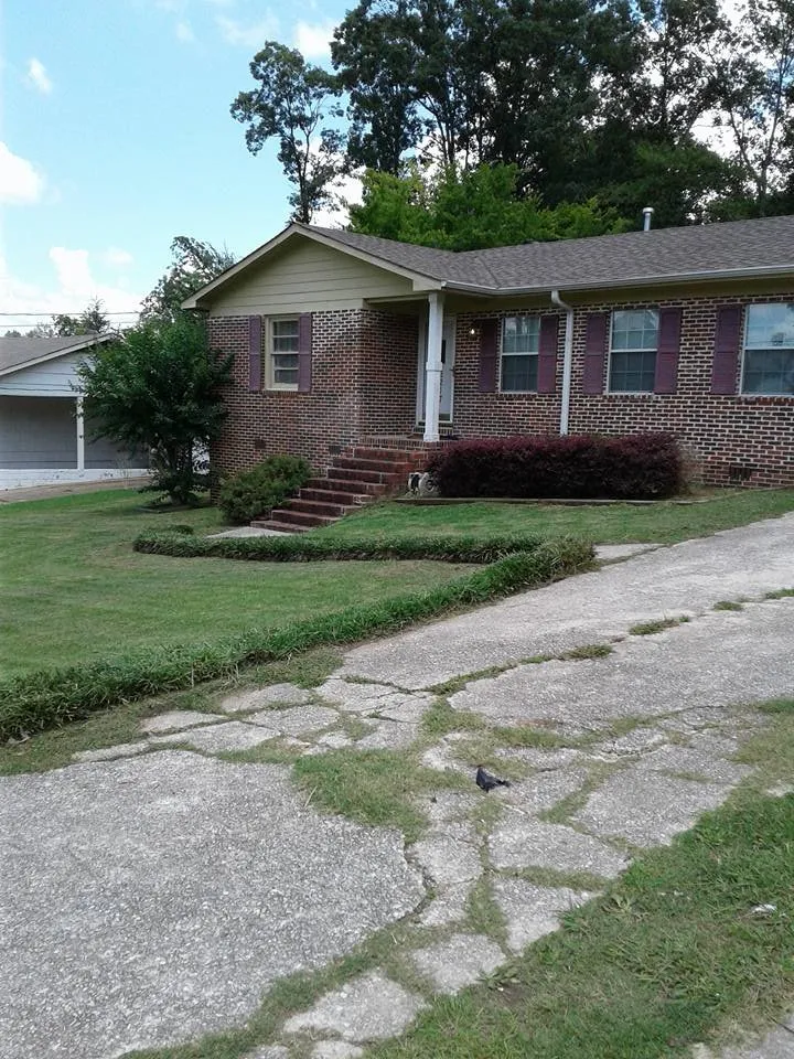 Top-rated garden landscaping in Birmingham, AL by Semper Fi Lawn Care