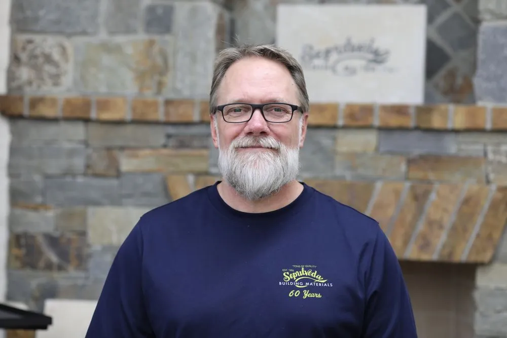 Professional outdoor landscaping in Laguna Niguel, CA by Sepulveda Building Materials