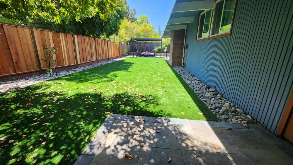 Professional garden landscaping in Brentwood, CA by Serene Landscapes