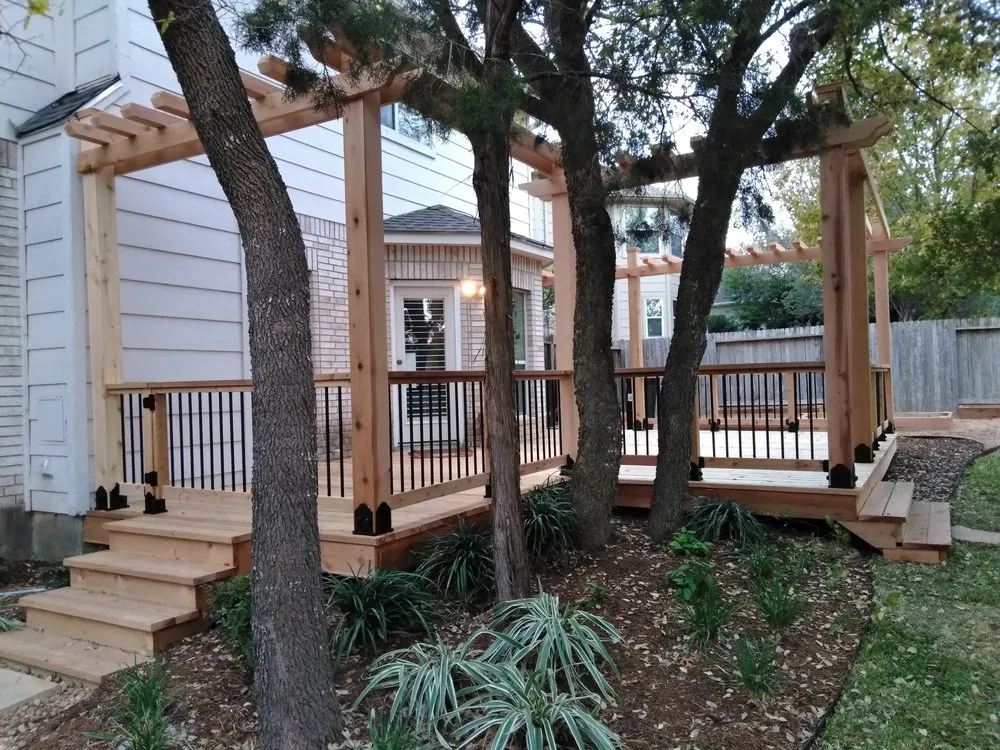 Professional landscaping services experts serving San Antonio, TX - Serene Oaks Landscaping