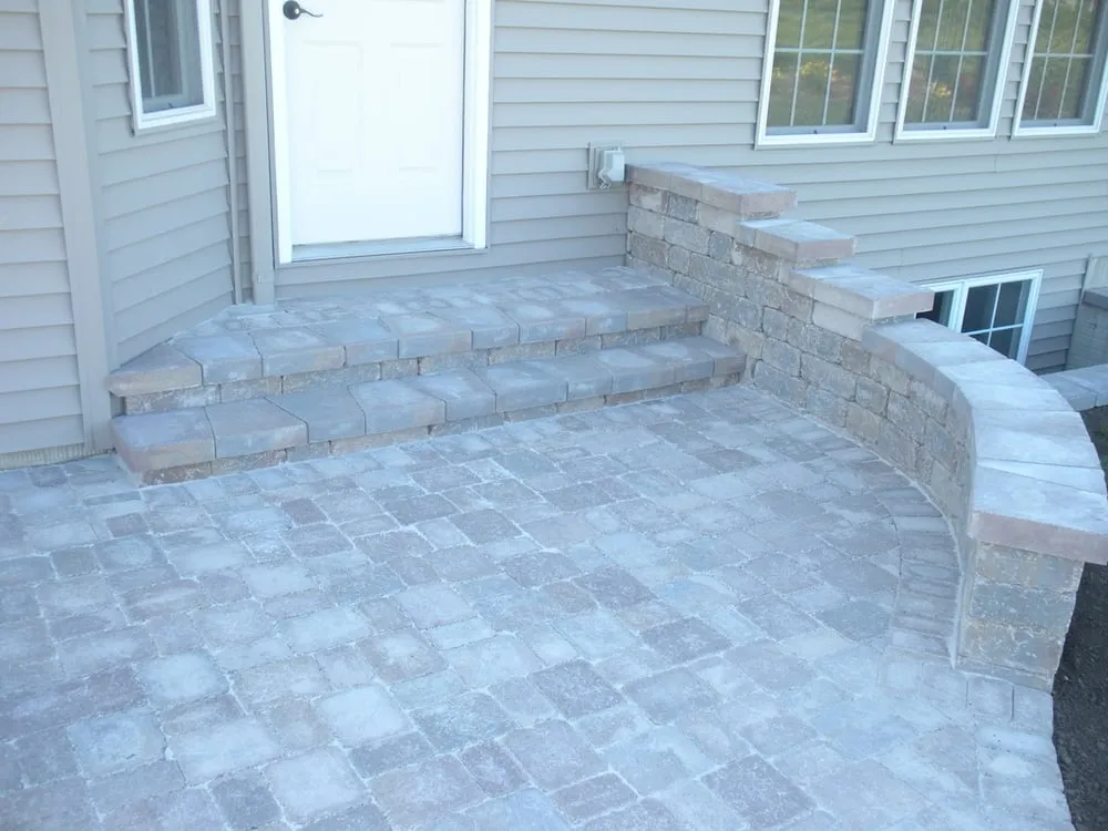Reliable yard maintenance experts serving Bloomington, IL - Serenity Creek Design & Landscaping