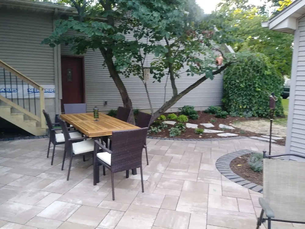 Expert outdoor landscaping with custom design in Bloomington, IL by Serenity Creek Design & Landscaping