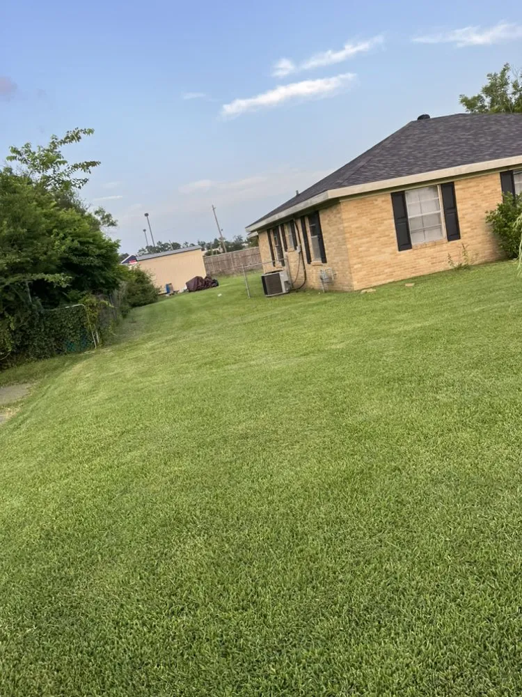 Local garden landscaping for beautiful yards in Sulphur, LA by Serenity Cuts