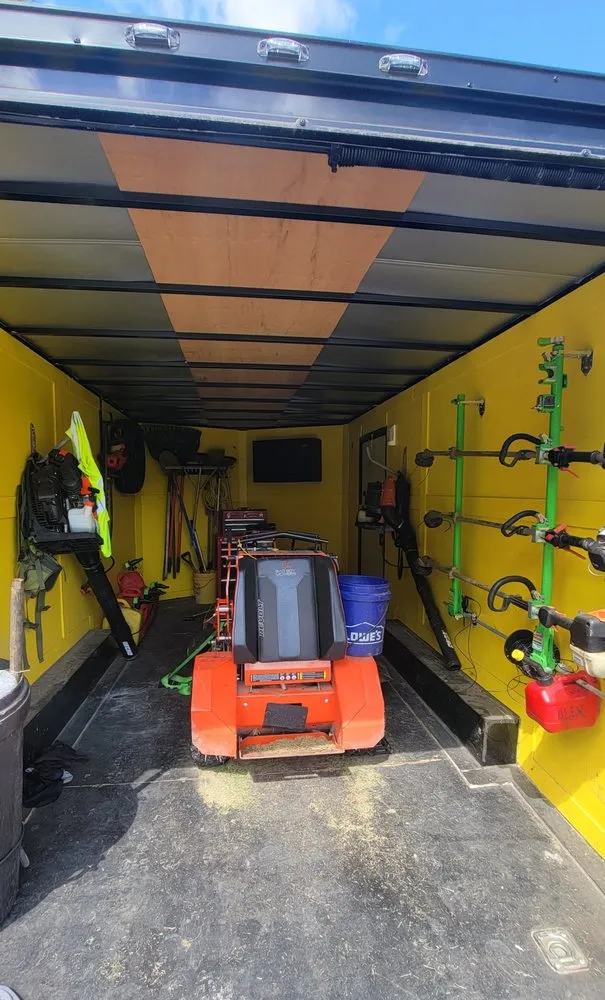 Custom lawn care service experts serving Breaux Bridge, LA - Serenity Lawn Services