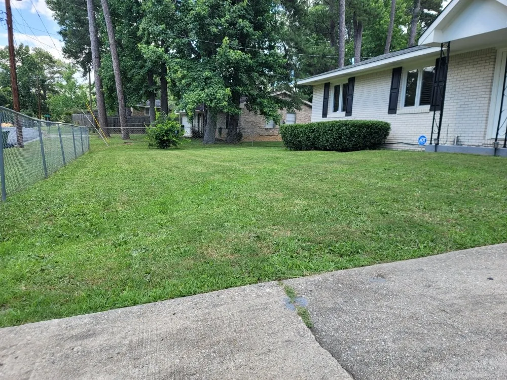 Trusted landscape installation for homes in Columbus, GA by Sergeant’s Lawn Care