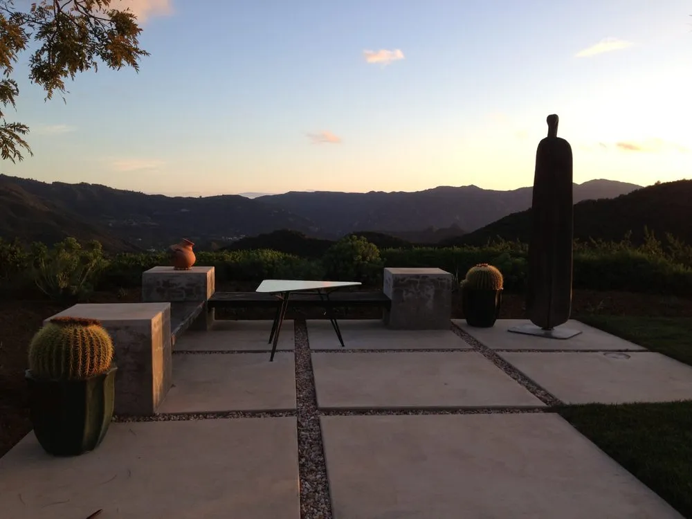 Professional garden landscaping in Los Angeles, CA by Sergio Contreras Landscape