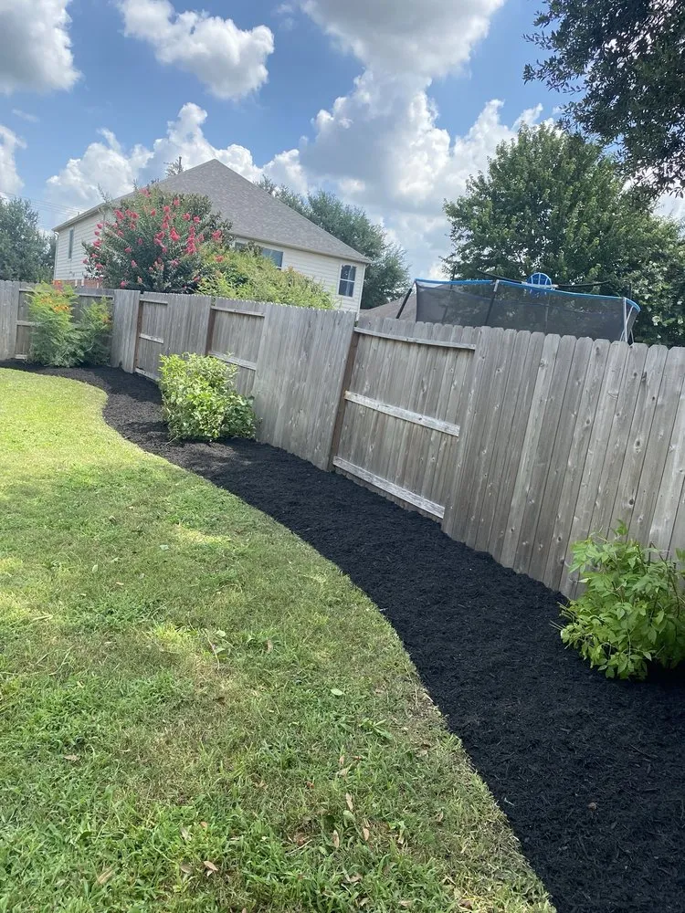 Reliable residential landscaping experts serving Houston, TX - Sergio Díaz Lawn Service