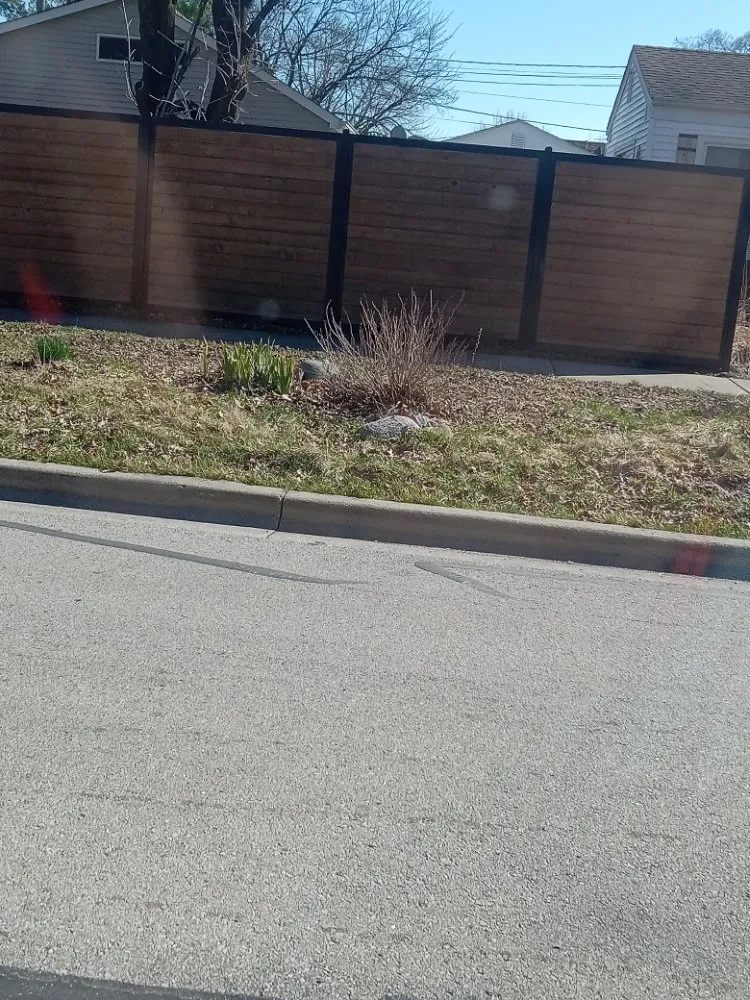 Custom lawn care service experts serving Chicago, IL - Sergio E Landscaping