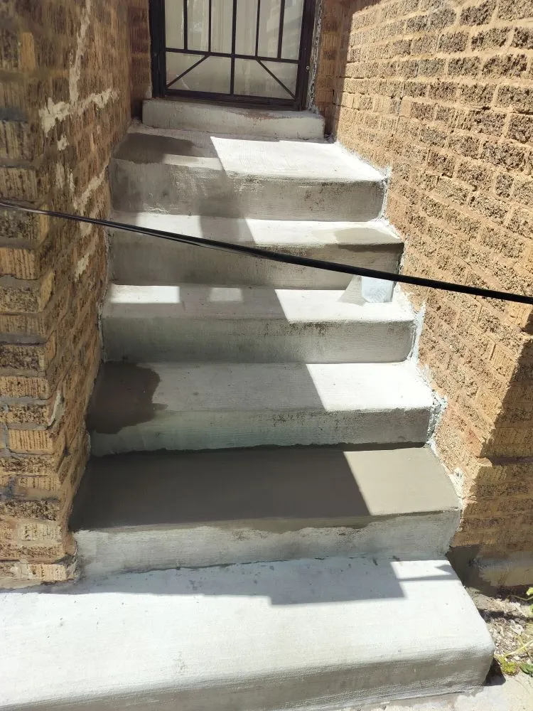 Custom residential landscaping in West Chicago, IL by Sergio Handyman