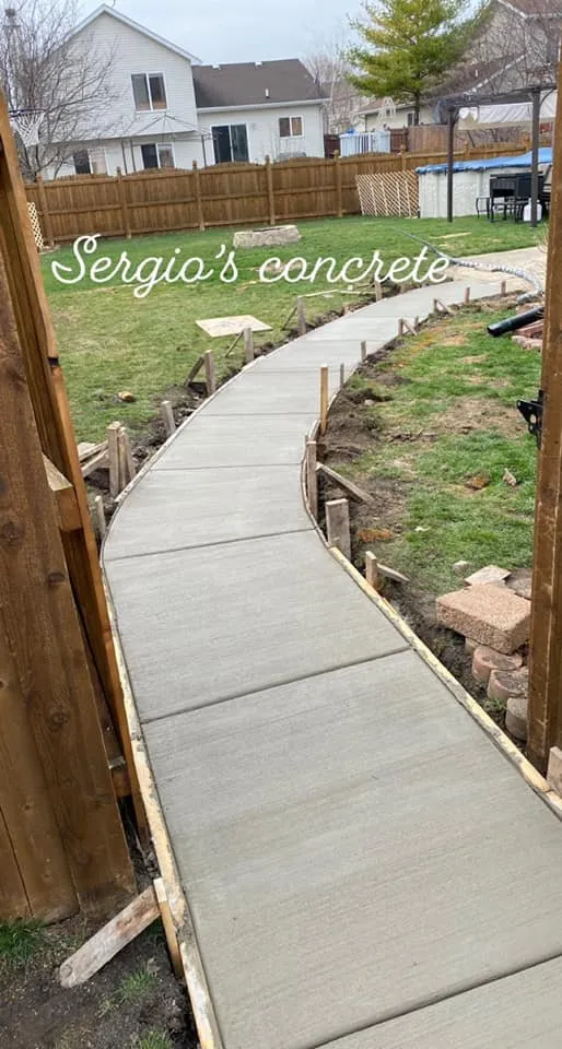 Expert lawn mowing service in Plano, IL - Sergio’s Landscaping & Concrete Service
