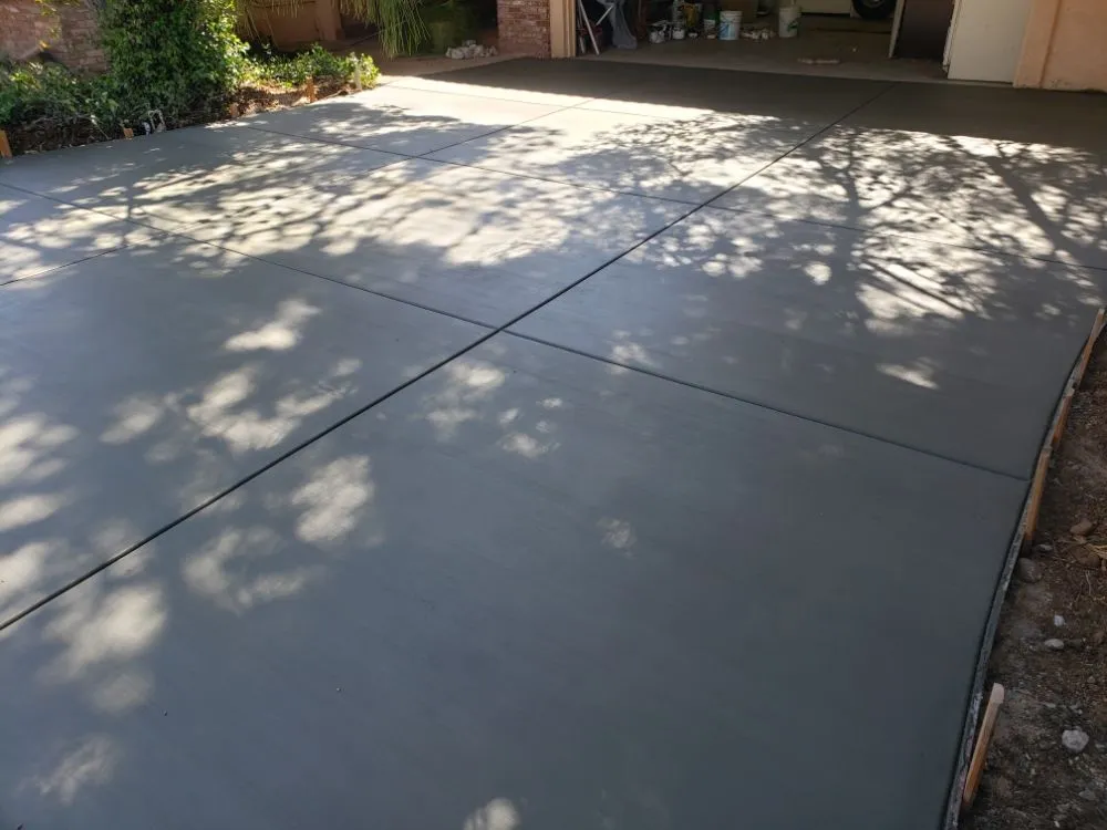 Custom residential landscaping in Hesperia, CA by Serna Handyman
