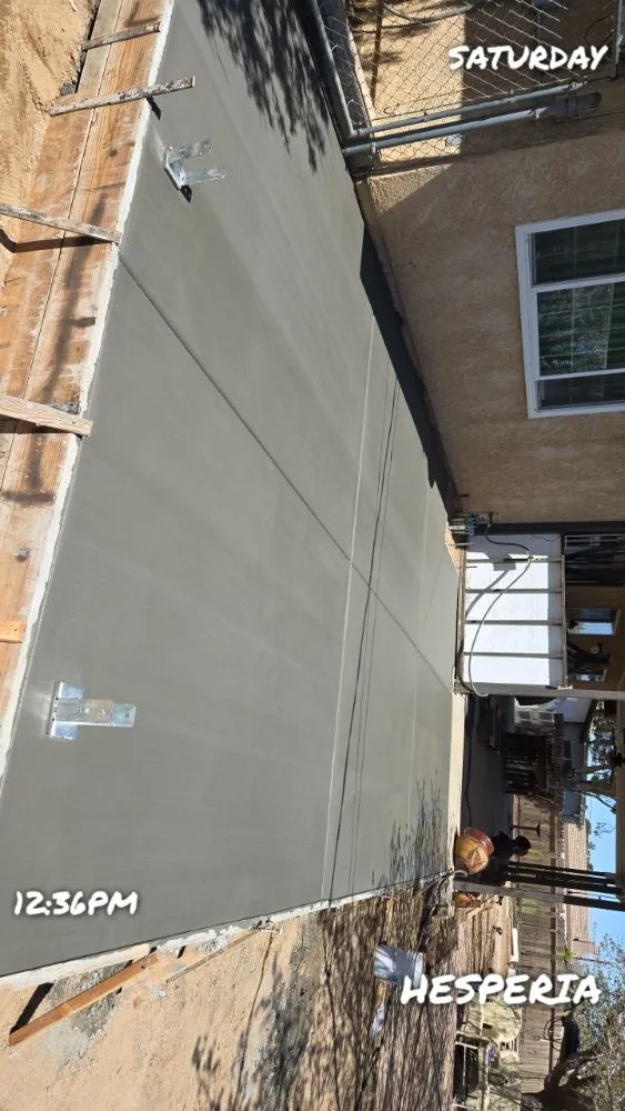 Affordable lawn mowing service for beautiful yards in Hesperia, CA by Serna Handyman