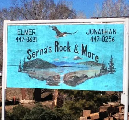 Serna's Rock & More Logo