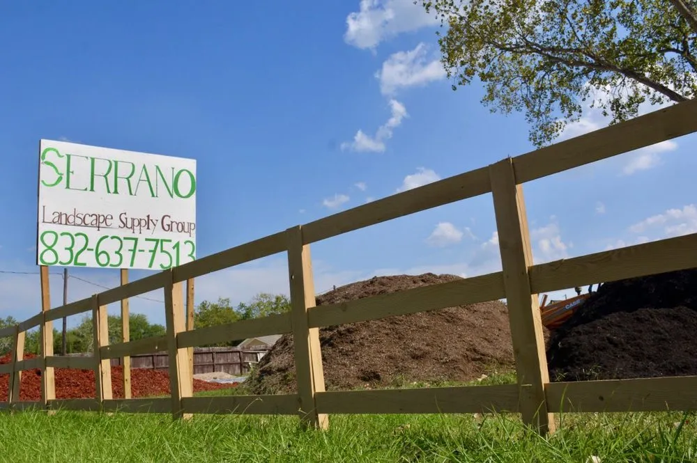 Reliable landscape design with custom design in Pearland, TX by Serrano Landscape Supply Group