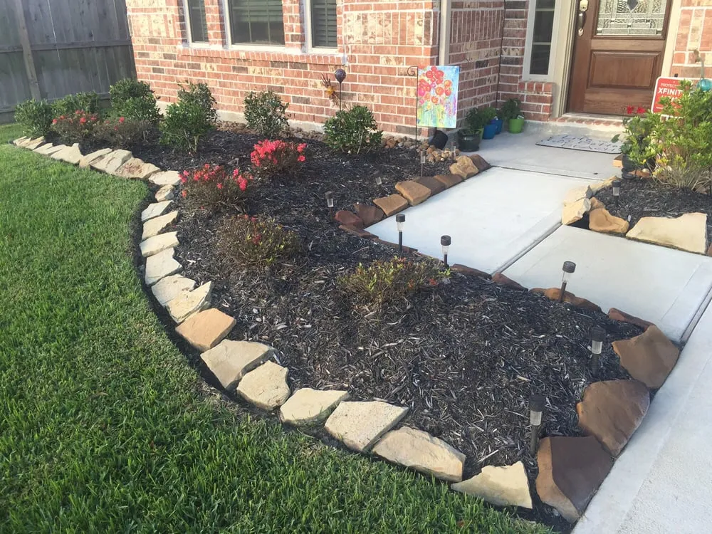 Affordable garden landscaping for beautiful yards in Alvin, TX by Serranos' Lawn Service