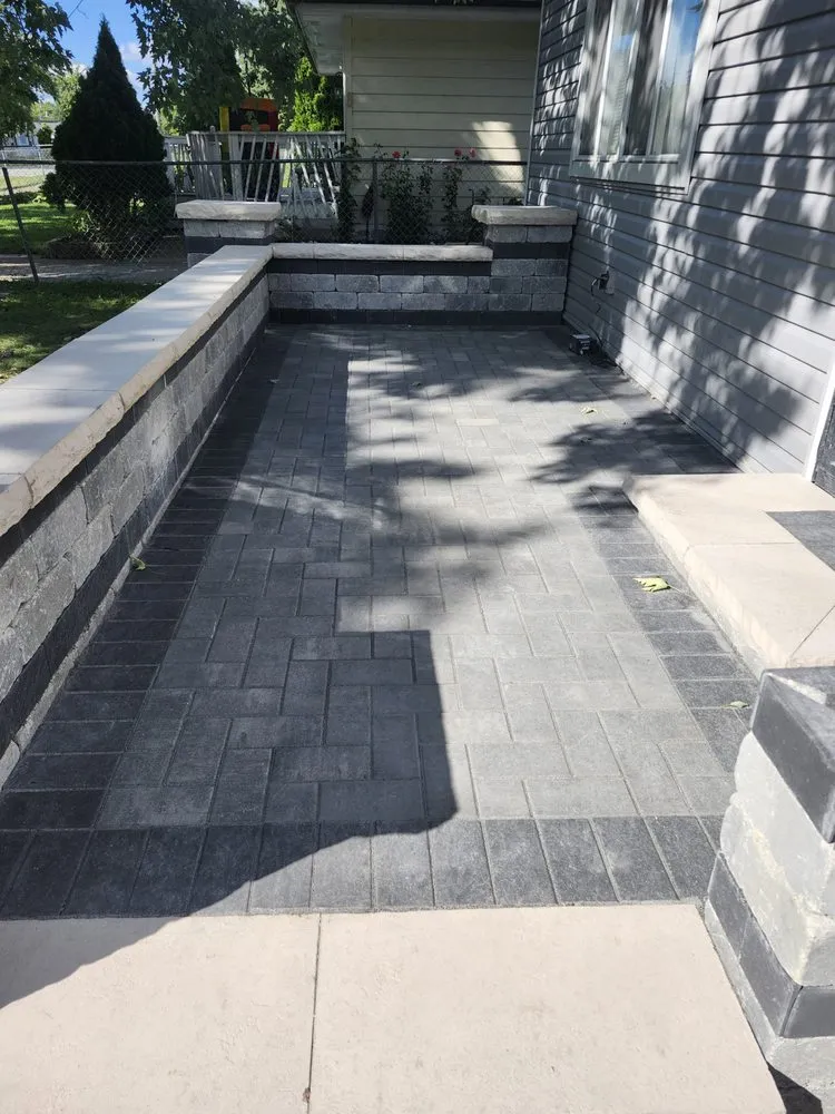 Trusted landscaping services for residential properties in Shorewood, IL by Servando's landscaping