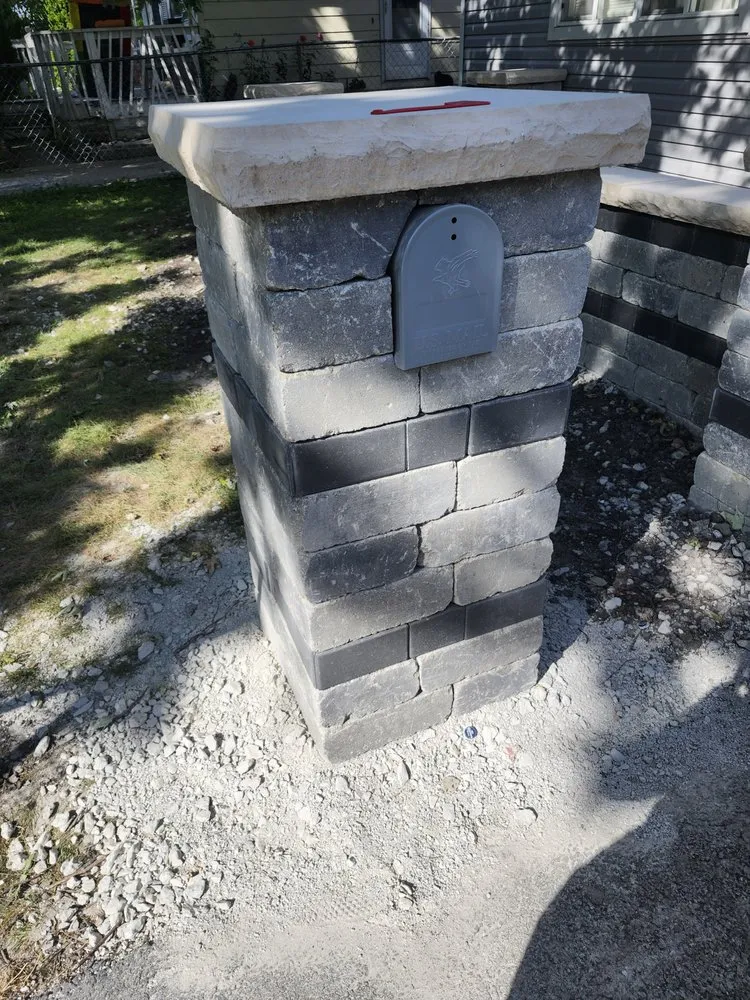 Professional landscape design experts serving Shorewood, IL - Servando's landscaping