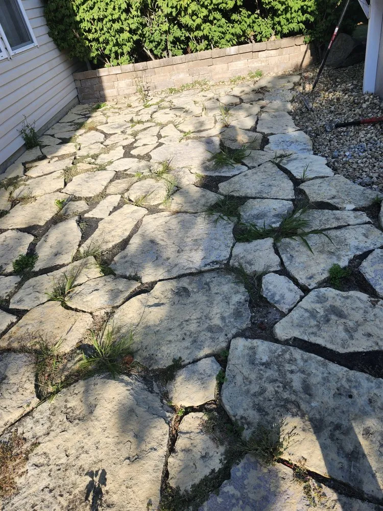 Custom landscaping services near you in Shorewood, IL by Servando's landscaping