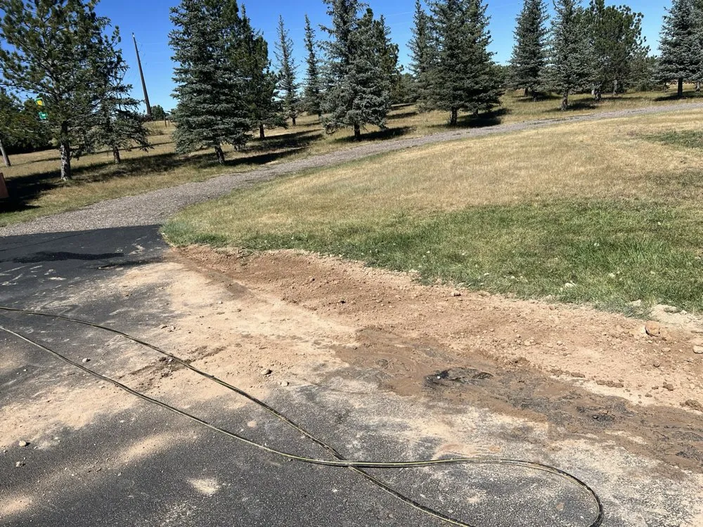 Expert yard maintenance experts serving Cheyenne, WY - Servi Alpha Lawn Care