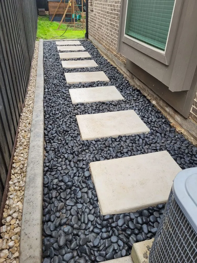 Affordable landscaping services experts serving Denton, TX - Servi Contruction Jimenez