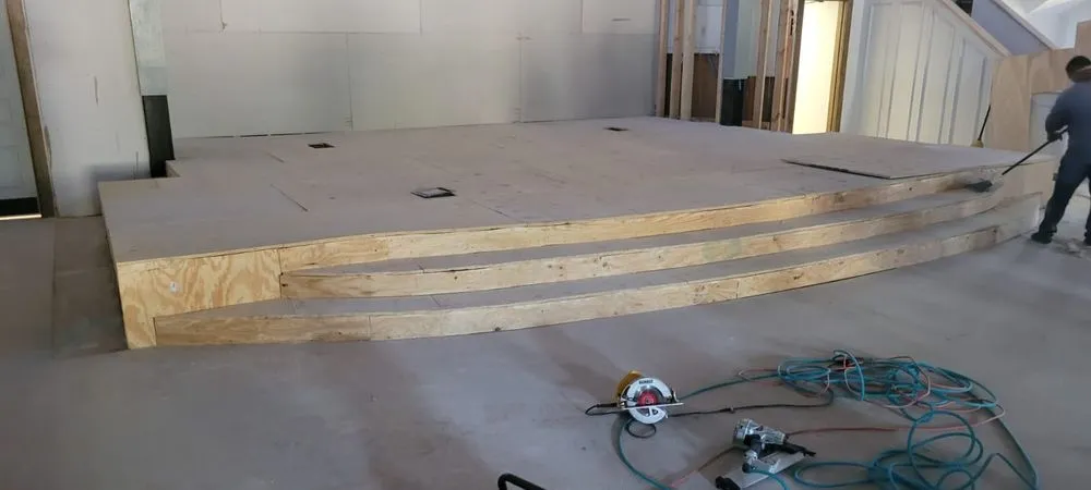 Top-rated yard maintenance for year-round maintenance in Denton, TX by Servi Contruction Jimenez