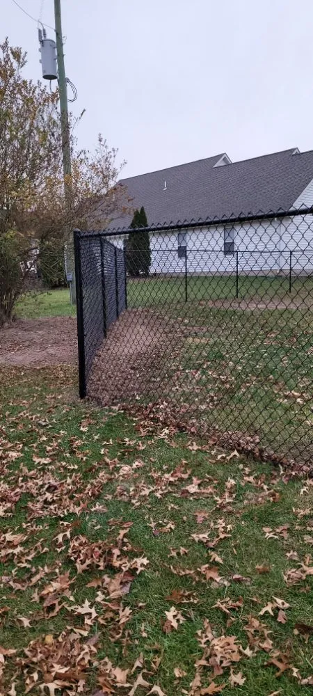 Local yard maintenance in Cedar Hill, MO - Servicestar Homes