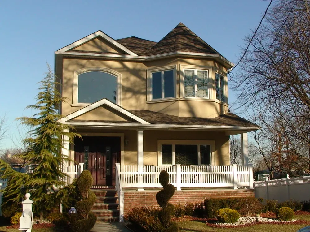 Professional lawn care service in Staten Island, NY by Servidio Building