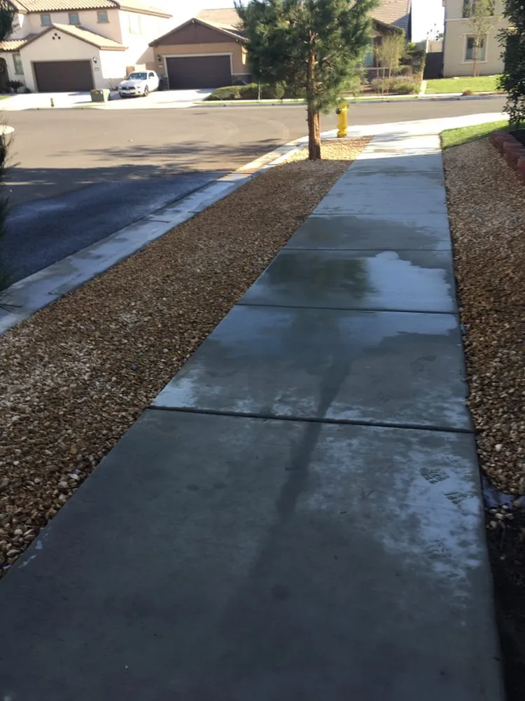 Affordable landscaping services in Jurupa Valley, CA by Servin Landscaping