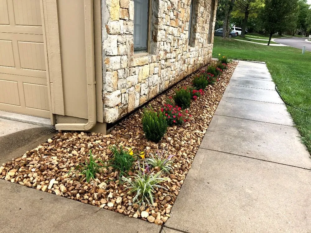 Custom garden landscaping in Kansas City, KS by SES Landscape