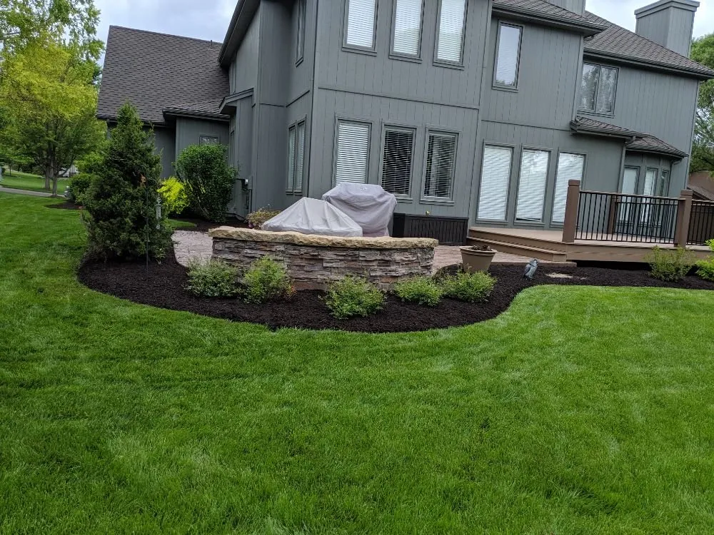 Top-rated lawn care service in Kansas City, KS - SES Landscape