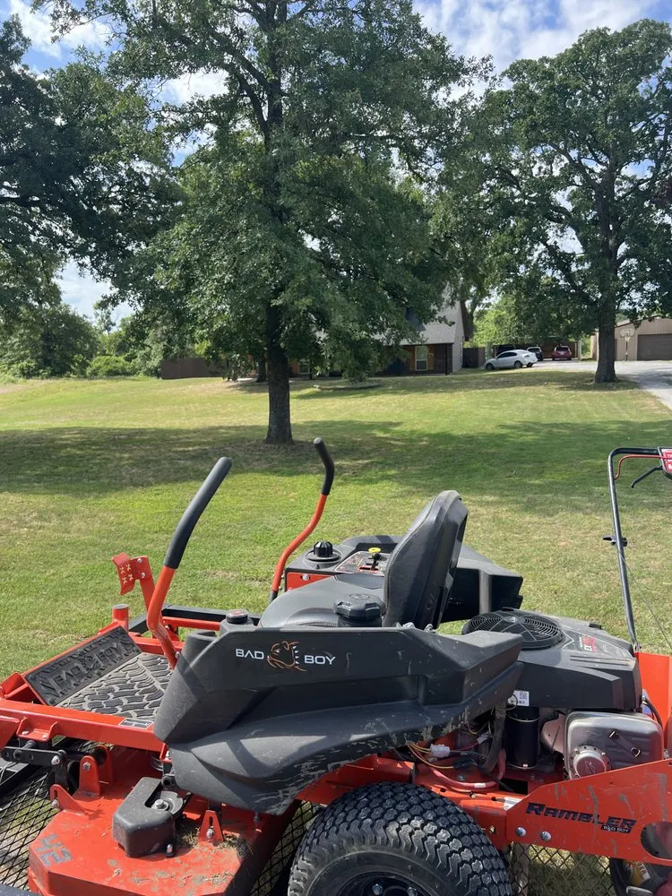 Trusted lawn care service with custom design in Ada, OK by Seth’s Lawn Care