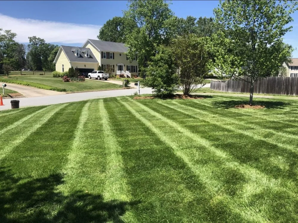 Professional garden landscaping in Bassett, VA by Setliff Brothers