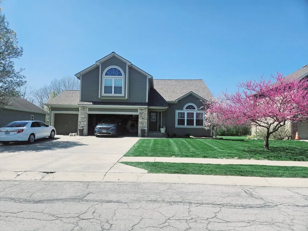 Affordable yard maintenance for year-round maintenance in Kansas City, MO by Seura Integrity Lawn