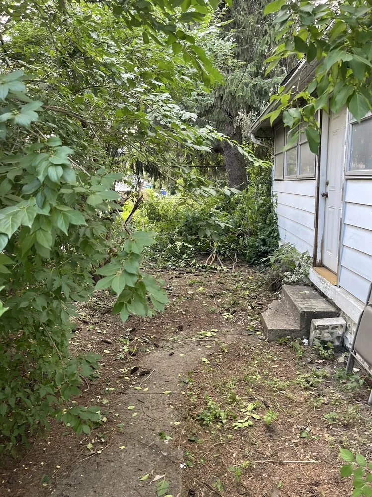 Local residential landscaping experts serving Reynoldsburg, OH - Seven J Home And Lawn