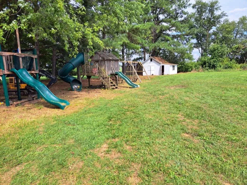 Professional lawn mowing service experts serving Chambersburg, PA - Seville's Lawncare